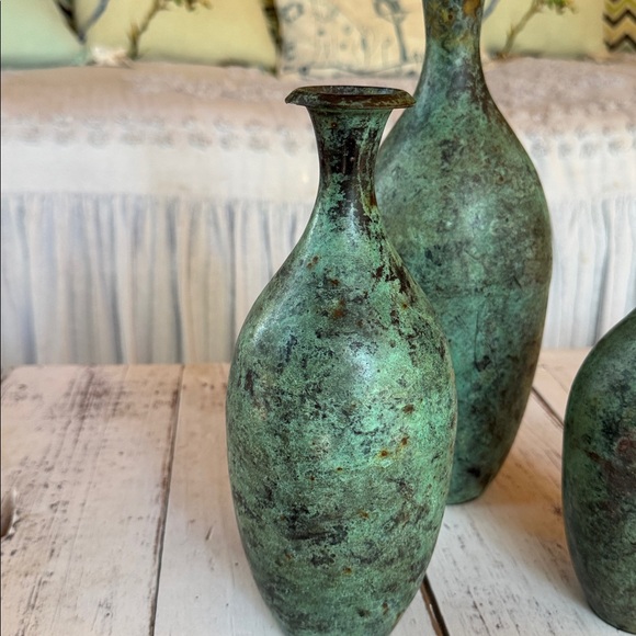 Vintage Green Vertigris metal Vases Set - Picture 3 of 6